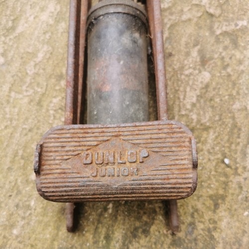 Vintage dunlop junior footpump - dunlop,
