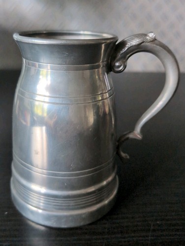Pewter pint tankard - 1,