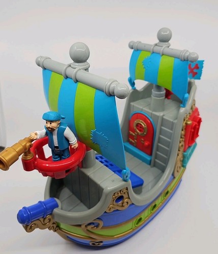 Happy land pirate ship - happy,