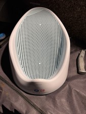 Baby bath tub suitable from Birth - Angelcare Soft Touch Baby Bath Support Tub