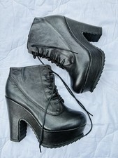 Black Chunky Platform Block