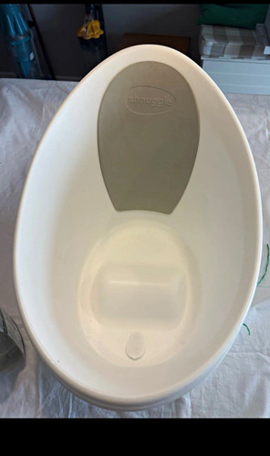 Shnuggle baby bath - baby, tub