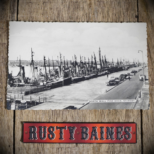 Postcard grimsby fish dock - grimsby,