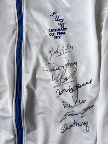 Multi signed 1972 - 1972, leeds