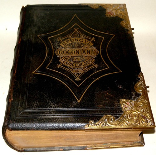 Welsh family bible - welsh, yr