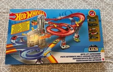 Hot Wheels Auto Lift