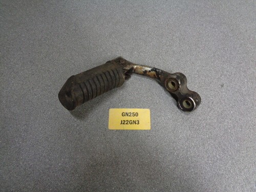Suzuki gn250rh footpeg j22gn3 - suzuki,