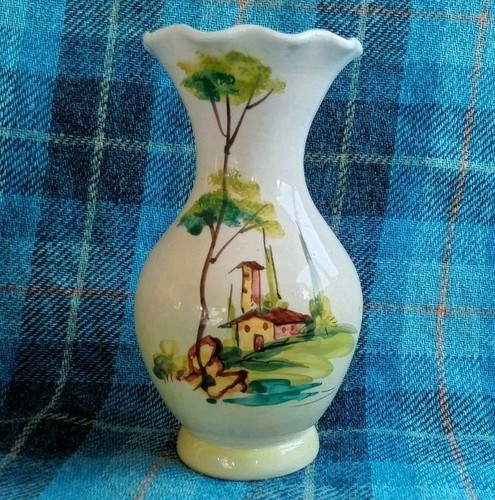 Italian majolica vase - majolica,