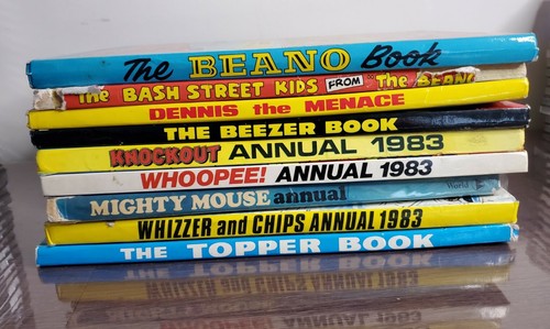 Vintage 1980s comic annuals - vintage,