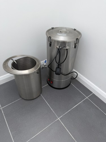 Beer keg mash - mash, tank