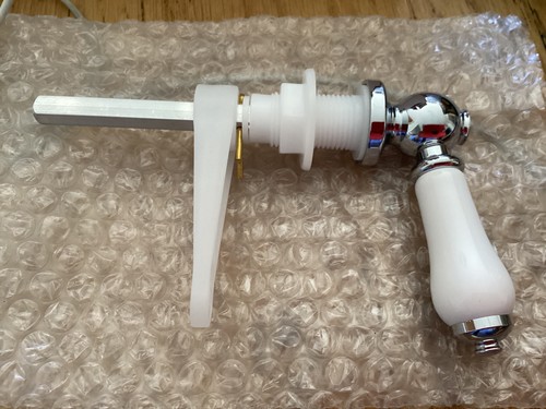 Ceramic toilet cistern - cistern, lever