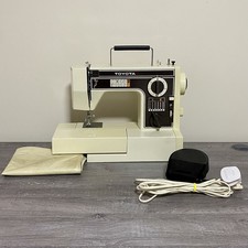 Vintage Toyota Model 6400 Electric Sewing Machine With Accessories VGC Rare