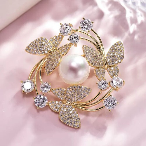 Butterfly pearl gold brooch - pearl,