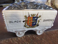 Hastings crest Carlton China