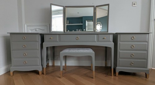 Stag bedroom furniture set