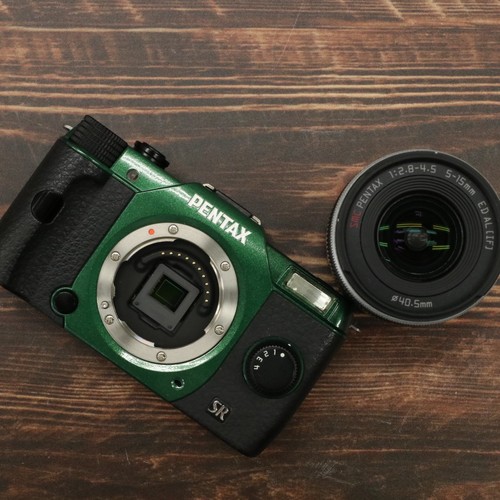 Pentax q10 green black 02 - pentax,