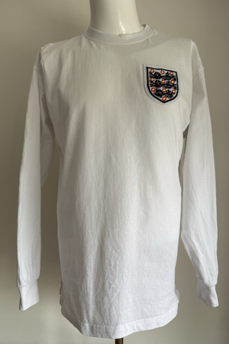 England 1966 bobby moore - #6,