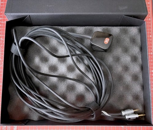 Audiovector pair four - of,