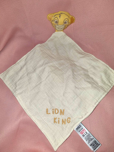 Disney the lion - -,