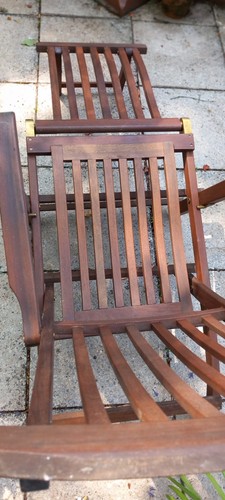 Steamer chairs and sun - chairs,