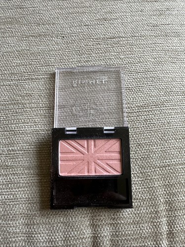 Rimmel london blusher - london,