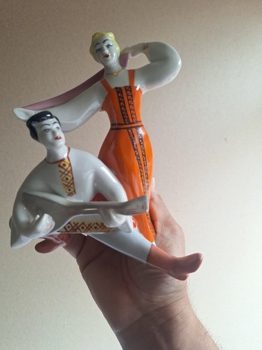 Russian dancers porcelain - ~,