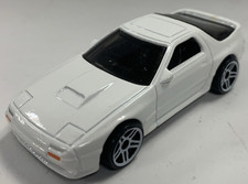 Hot Wheels 89 Mazda Savanna