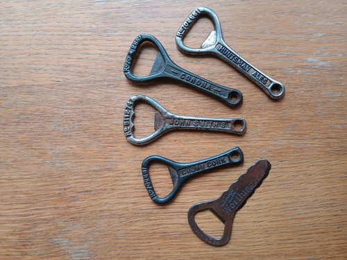 Vintage cast metal crown - cast,