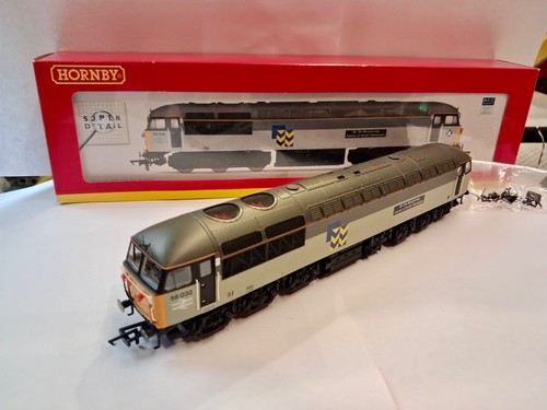 Hornby r2752 gauge class - hornby, oo