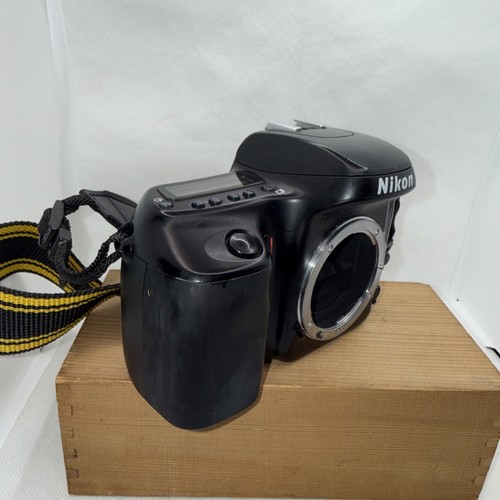 Nikon f50 film camera body - nikon,