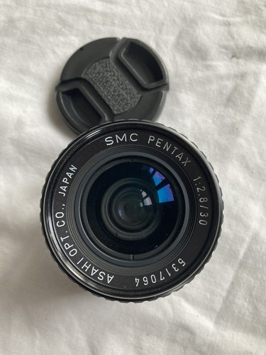 Pentax smc 30mm - f/2.8, wide