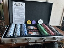 300 Pieces Texas Holdem Poker Chips Set with Case 2 Decks of Cards Kit Unused