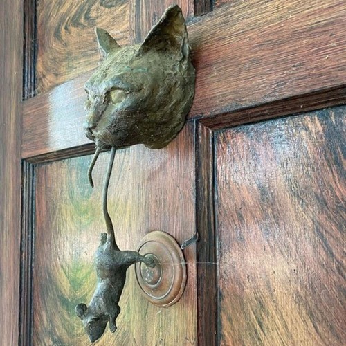 Wall hanging door - hanging, knocker