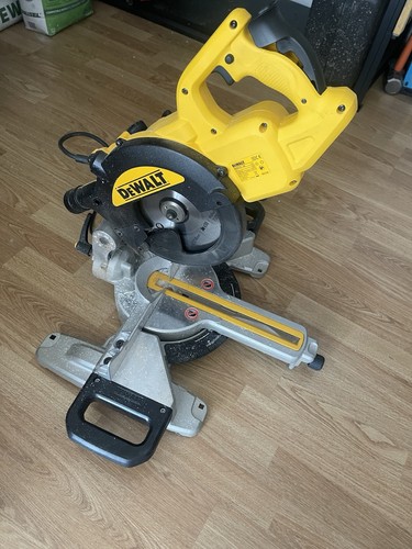 Dewalt dws773 mitre saw - dws773-gb,
