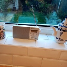 Sony XDR-S40 DAB/DAB+/FM Portable Radio in White - Fully Working