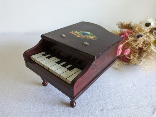 Vintage childrens toy grand - childrens, 'grand