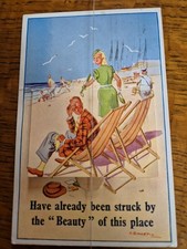 ARTIST  L B MARTIN. GT YARMOUTH PULLOUT POSTCARD