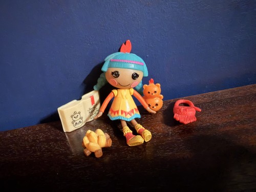 Mini lalaloopsy feather - -,