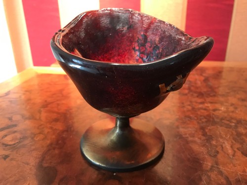 Unusual decorative molten free - molten,