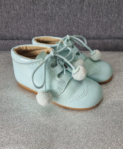 Bambi blue pom - pom, spanish