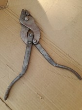 VINTAGE WILKINSON BARBED WIRE CUTTERS 7839037/ 9104276 COULD BE MILITARY