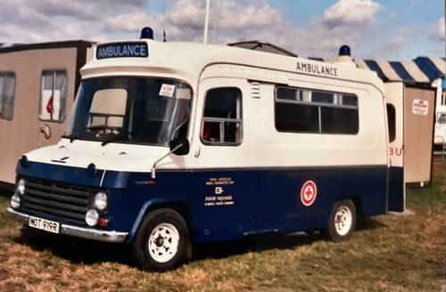 Bedford ambulance colour - bedford,