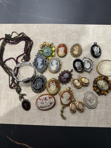 Large vintage cameo jewellery - cameo,