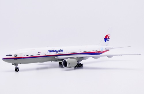 Malaysia b777 200er - "50, years"