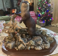 Border Fine Arts, Otter, River