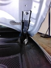 BONNET HINGE LH AUDI Q3 MK1