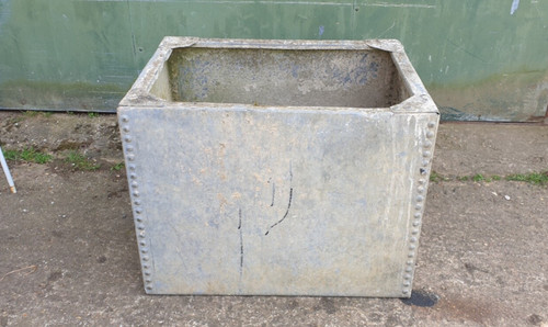 Rivetted galvanised water tank - galvanised,