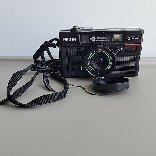 Ricoh point and shoot - af-2,