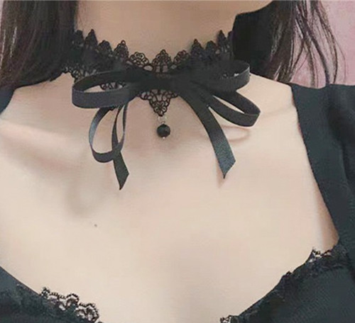 Bow shaped centre black lace - bow,