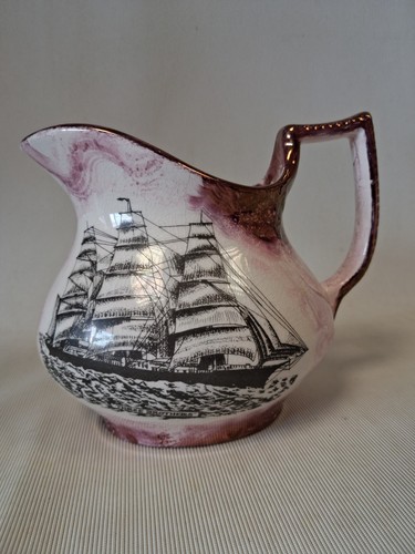 Sunderland lustre ware jug - lustre,